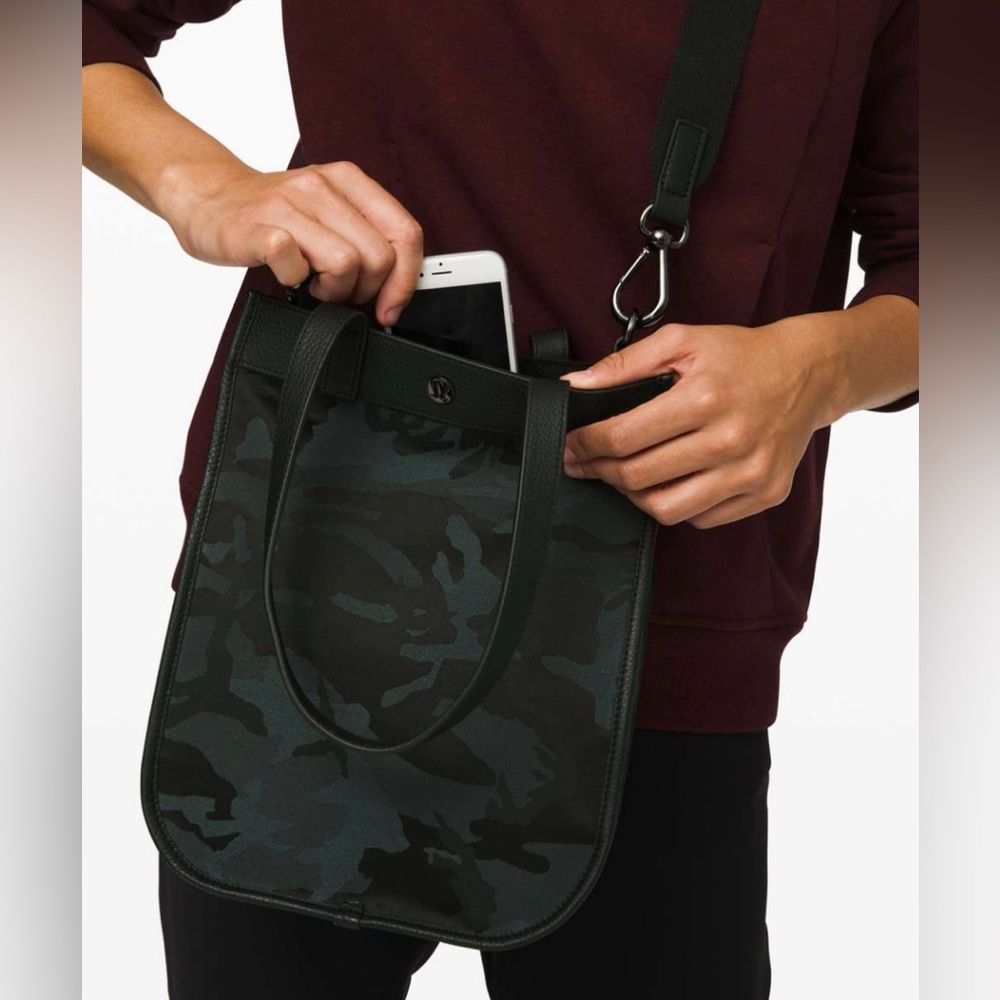 Lululemon Now And Always Tote Vol 8L